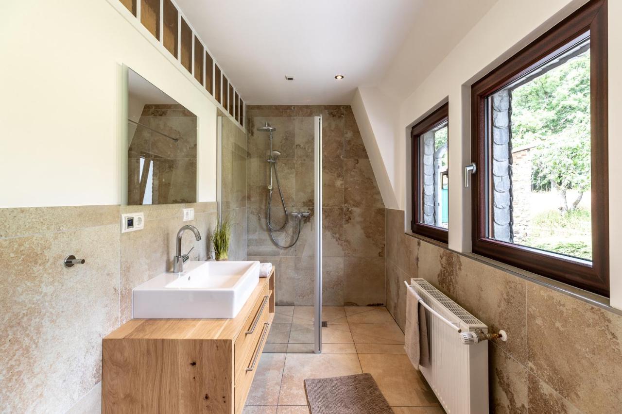 Landhaus Karbach Komplett Oder Einzelne Wohneinheiten Villa Inkl Sauna Bzw Waldhaeuschen Hirten エクステリア 写真
