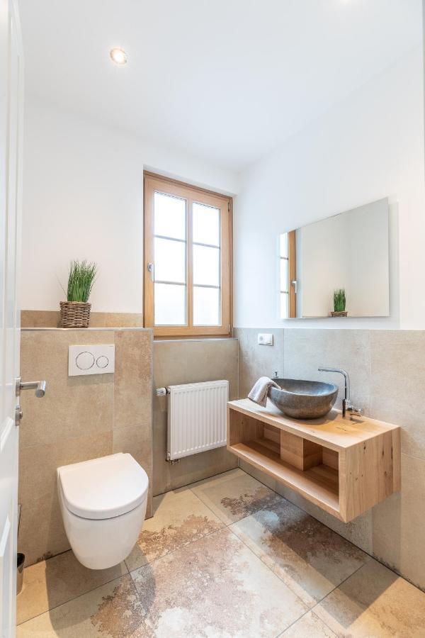 Landhaus Karbach Komplett Oder Einzelne Wohneinheiten Villa Inkl Sauna Bzw Waldhaeuschen Hirten エクステリア 写真